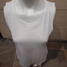Load image into Gallery viewer, FDJ 3008476 Scoop Neck Tank Top
