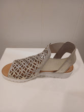 Load image into Gallery viewer, Django &amp; Juliette Montaen Sandal SS25 204 205
