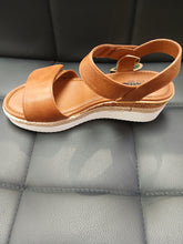 Load image into Gallery viewer, Romika Espi 07 Sandal SS25 138 139
