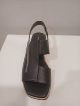 Load image into Gallery viewer, Django &amp; Juliette Kemma Sandal SS25 202 203
