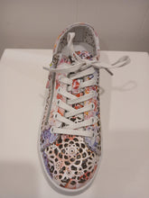 Load image into Gallery viewer, Django &amp; Juliette Leitha Sneaker SS25 210
